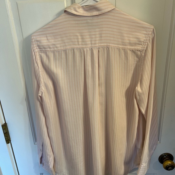 Eddie Bauer size medium shirt. Super soft and comfortable. - Picture 2 of 2